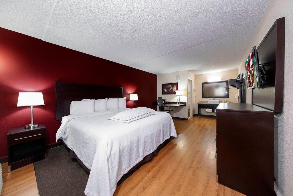 Red Roof Inn Plus+ Huntsville - Madison Exterior foto