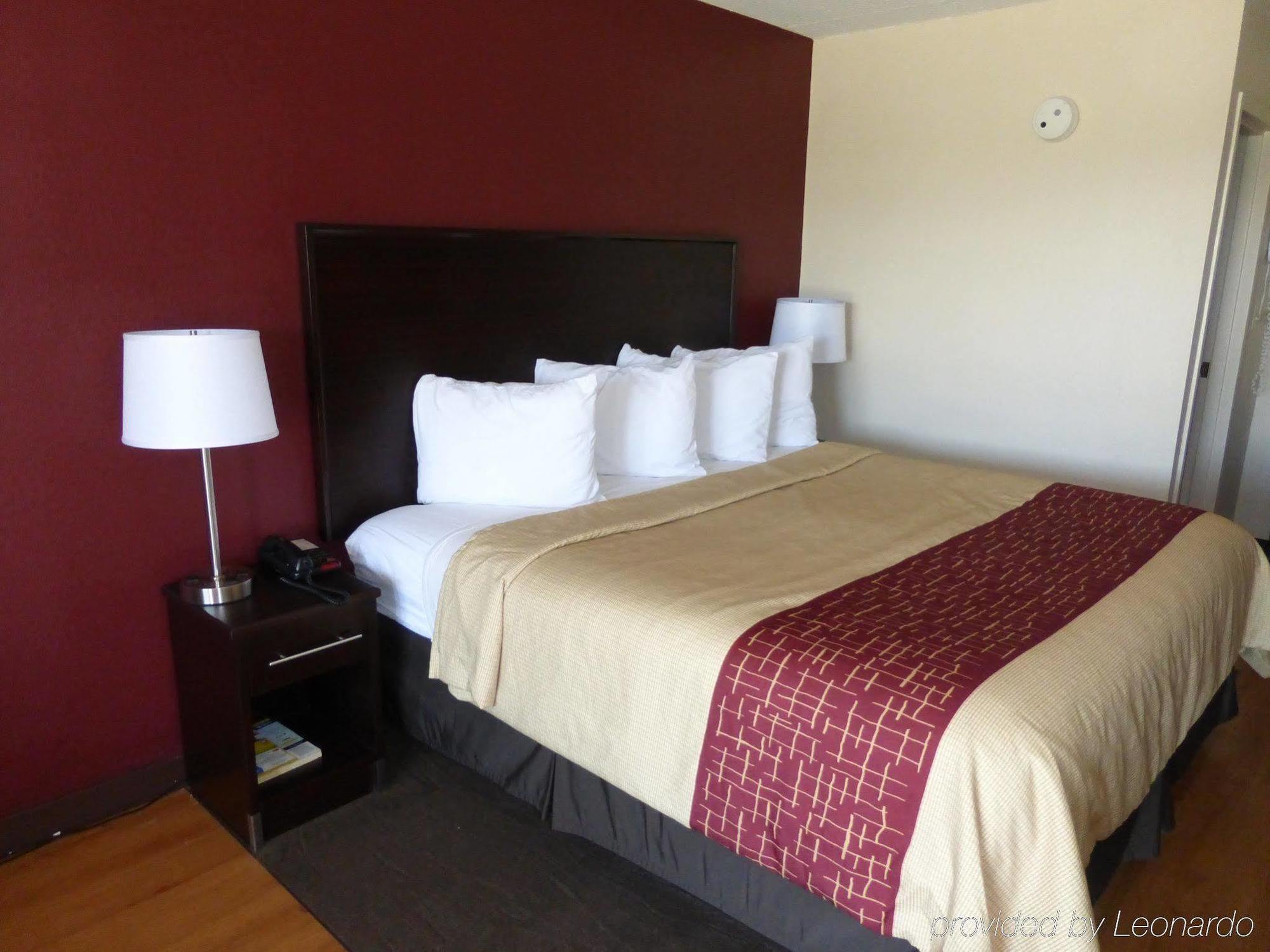 Red Roof Inn Plus+ Huntsville - Madison Exterior foto