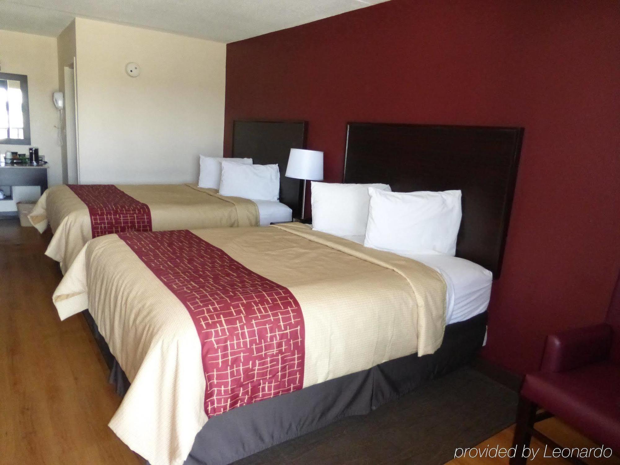 Red Roof Inn Plus+ Huntsville - Madison Exterior foto